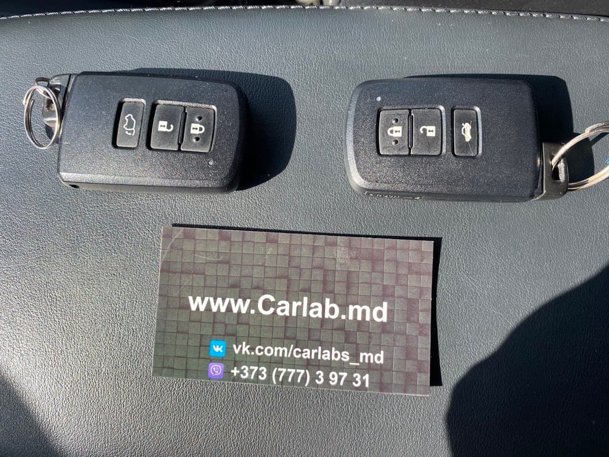 ПРОПИСЫВАЕМ ВТОРОЙ КЛЮЧ TOYOTA RAV4 2015.