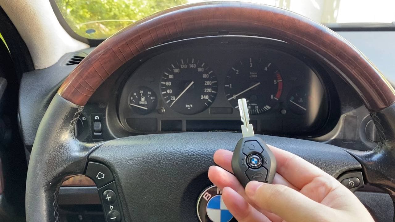 ДЕЛАЕМ ВТОРОЙ КЛЮЧ BMW E39.